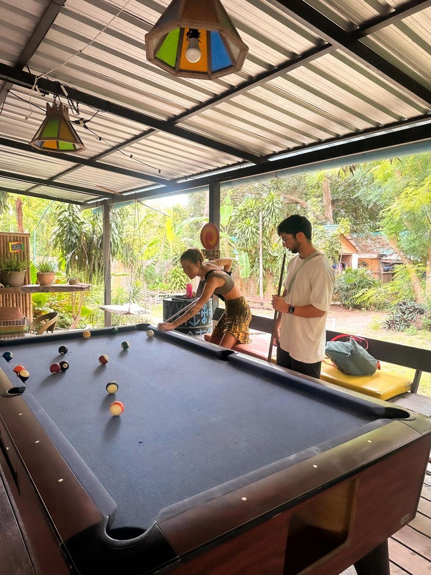 Moov Inn Garden Hostel Koh Tao Exterior photo