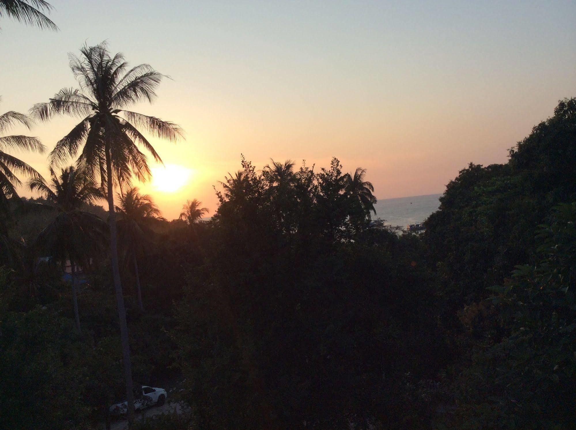 Moov Inn Garden Hostel Koh Tao Exterior photo